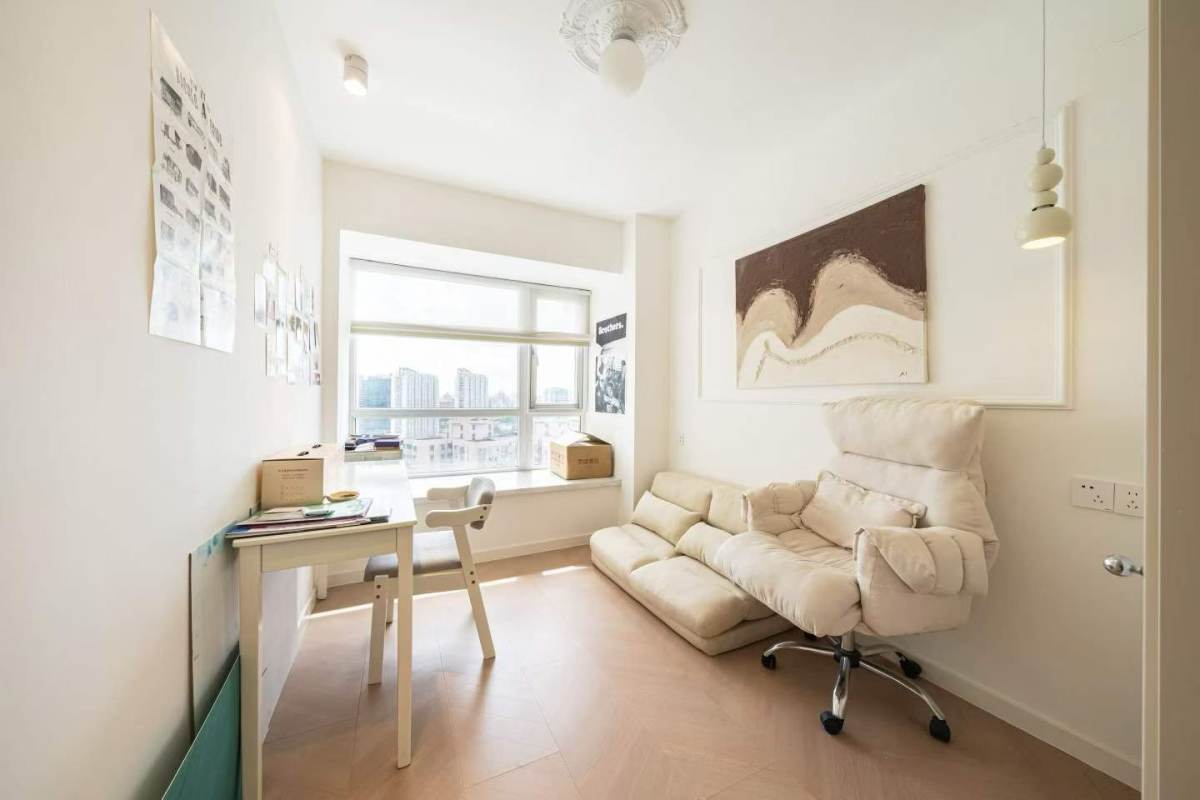 Housing image — Bedroom
