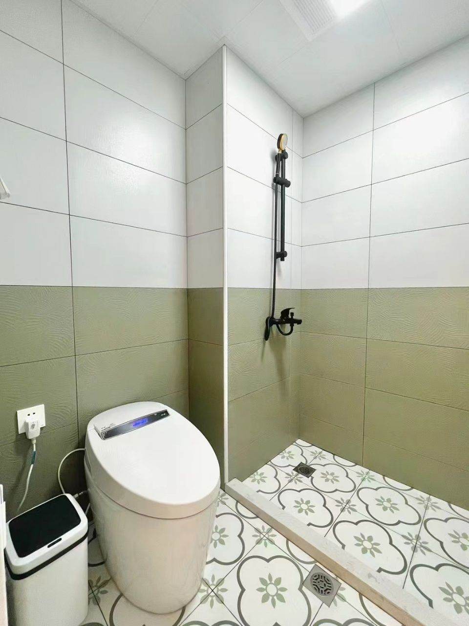 Housing image — Bathroom
