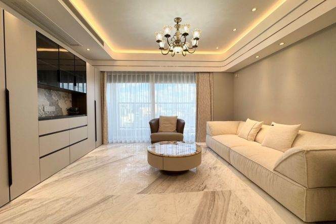 High-Floor 3BR Apartment near Tangqiao Metro with Outstanding View (L4)