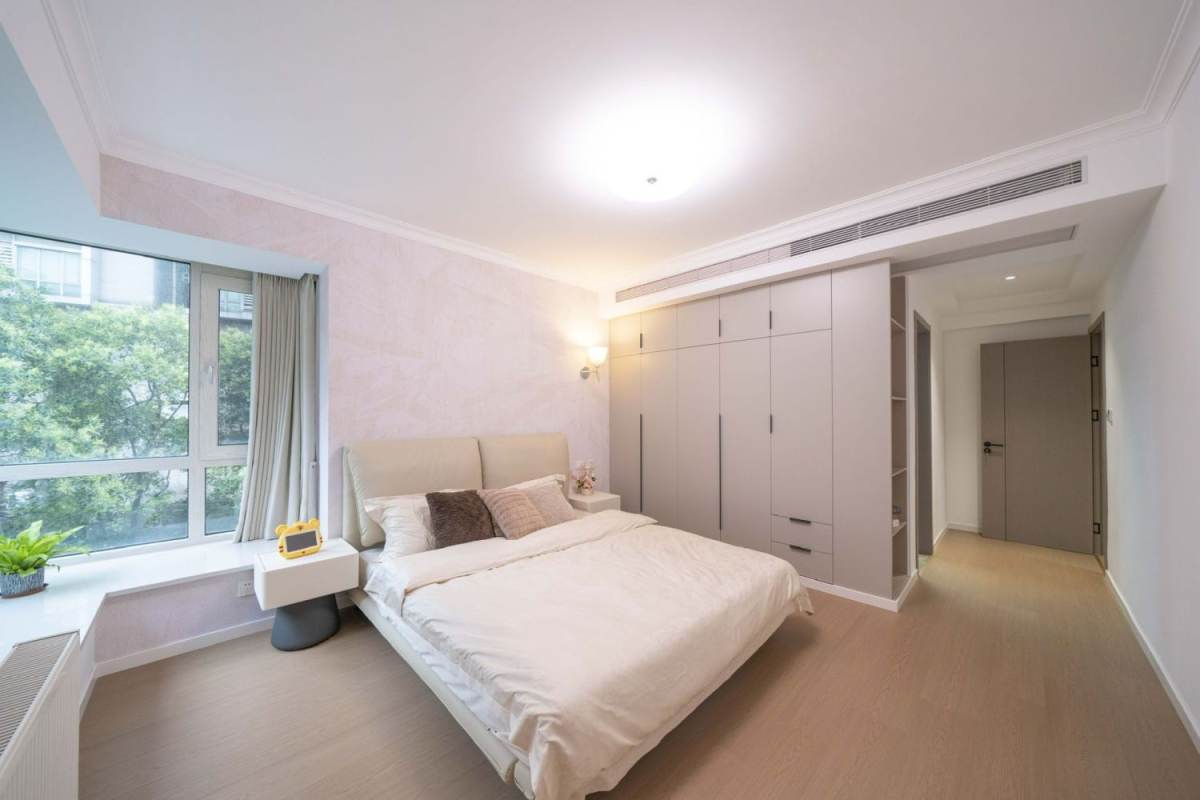 Housing image — Bedroom