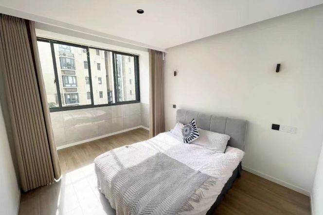 2BR Apartment near Zhongshan Park (L2/L11)