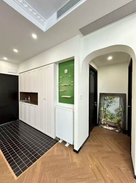 Housing image — Living Room