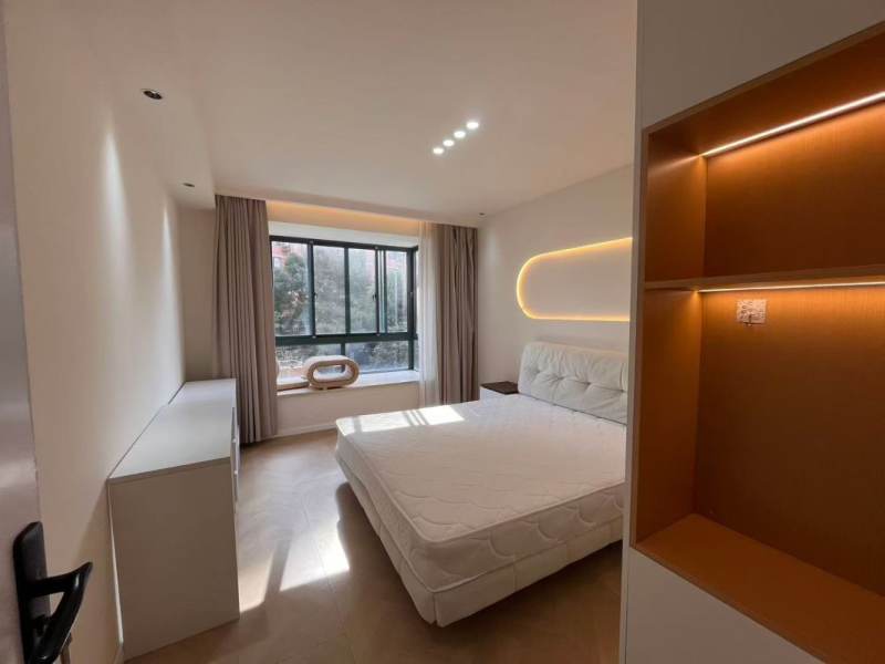 Housing image — Bedroom