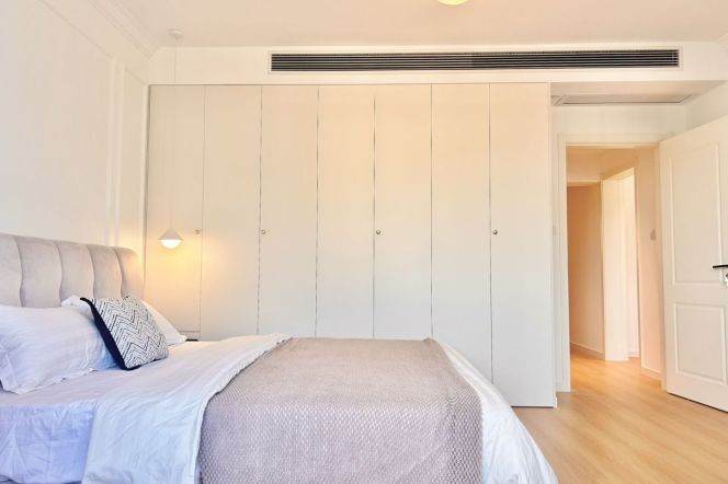 Spacious 1BR Apartment in Gubei (L10/L15)