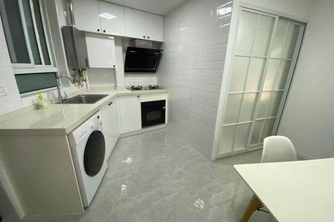 1BR Apartment in Jing'an