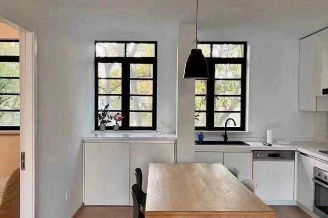 2BR Apartment in Old Xuhui (L1/L7/L9)