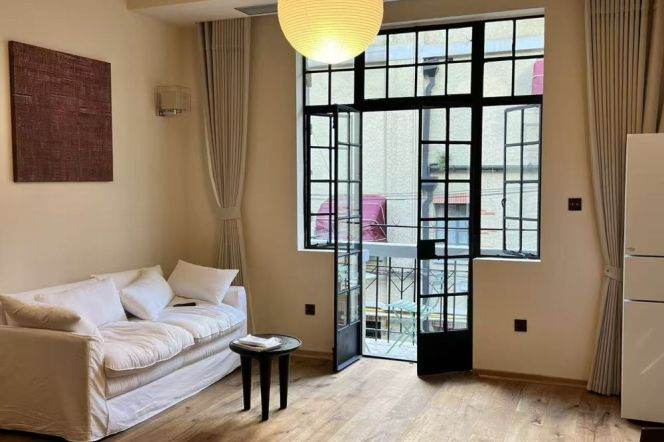1BR Lane House at Jing'an Villa (L2/L12/L13)