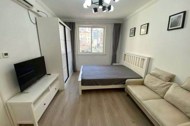 1BR Apartment in Jing'an