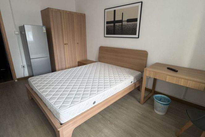 1BR Apartment near Quyang Rd Metro (L8)