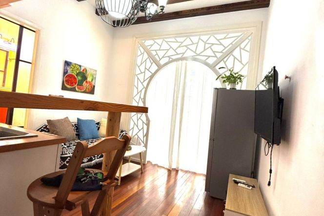 1BR Apartment in Old Xuhui (L9/L12)