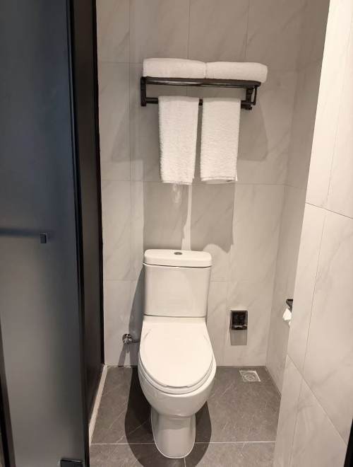 Housing image — Bathroom