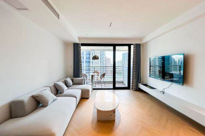 High-Floor 2BR Apartment near Dapuqiao Metro (L9)