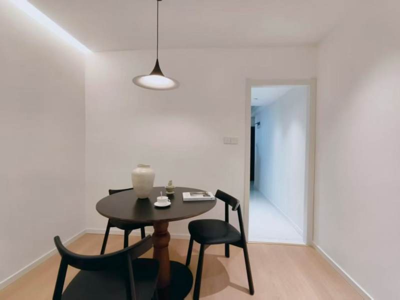Housing image — Dining Area