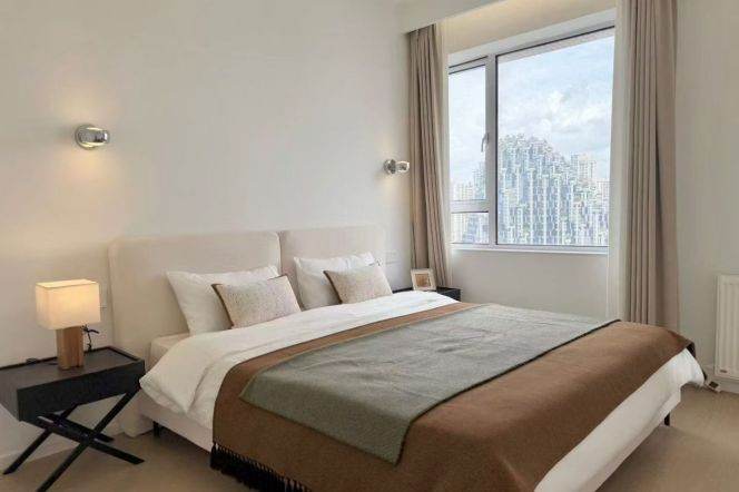 Spacious 1BR Apartment near Shanghai Railway Station Metro (L13)