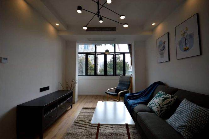 1BR Apartment near IAPM