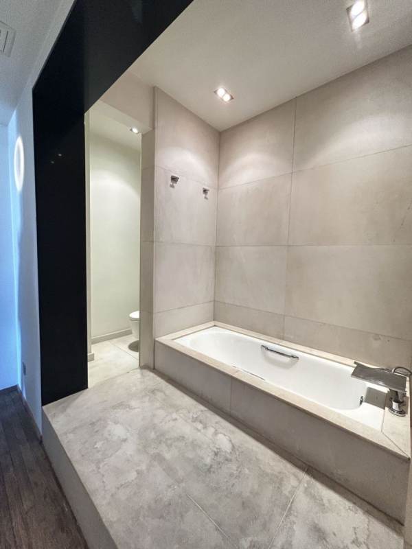Housing image — Bathroom