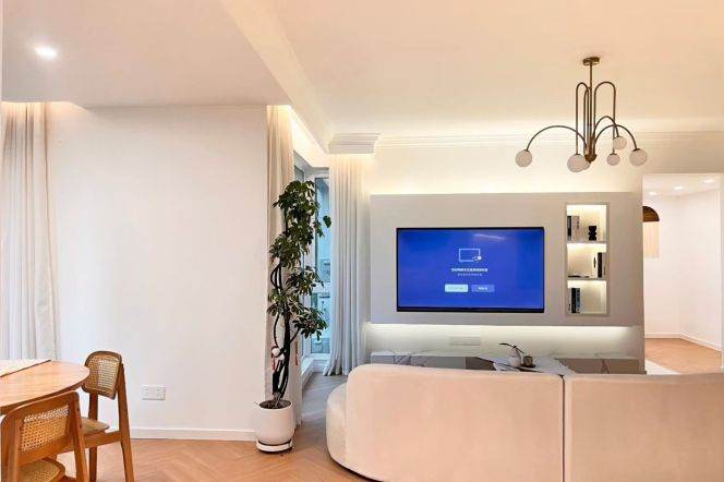 3BR Apartment near Yishan Rd Metro with Floor-to-Ceiling Windows (L3/L4/L9)