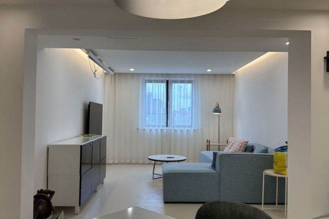 Spacious 3BR Apartment in Old Xuhui (L10/L11)
