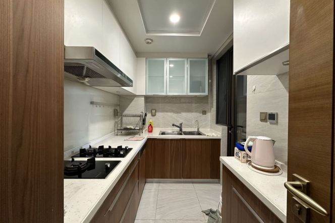 2BR Apartment near Century Park