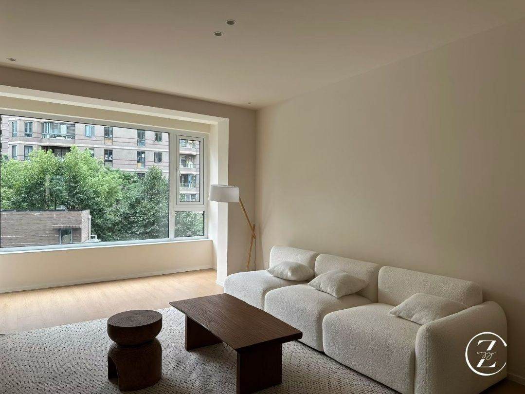 Housing image — Living Room