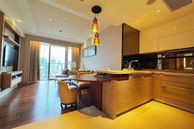 1BR Apartment in Gubei with River View (L2/L15)