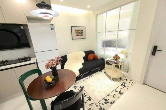 1BR Apartment in Lujiazui