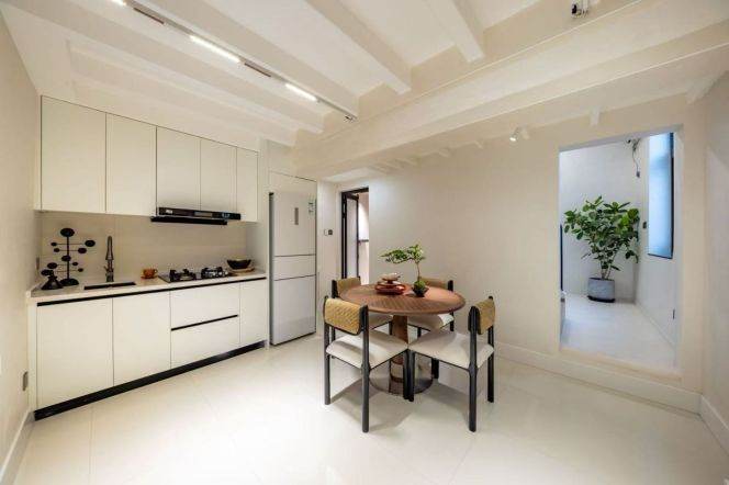 3BR Lane House near South Shaanxi Rd Metro with Terrace (L1/L10/L12)