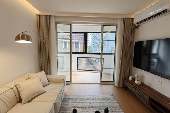 2BR Apartment in Jing'an (L7/L13/L14)
