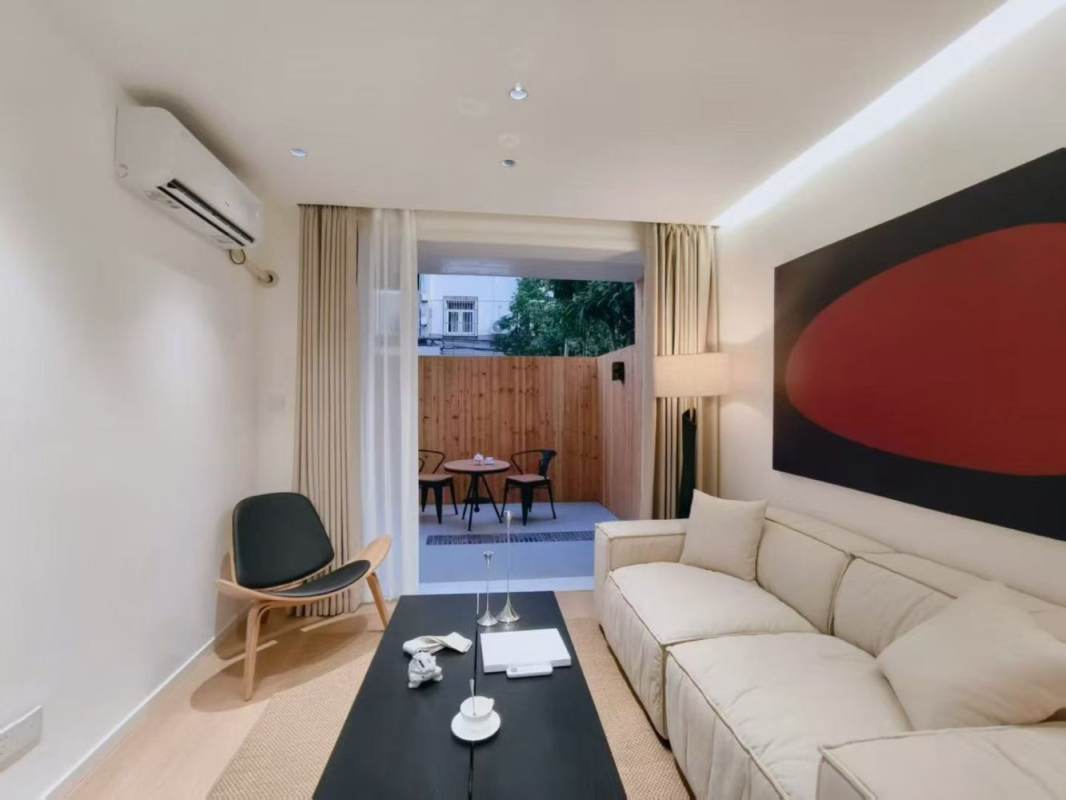 Housing image — Living Room