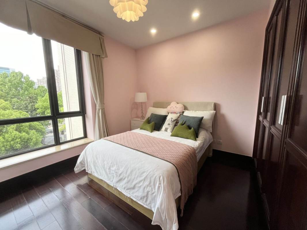 Housing image — Bedroom