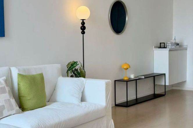 Spacious 1BR Apartment near Shanghai Railway Station Metro (L13)