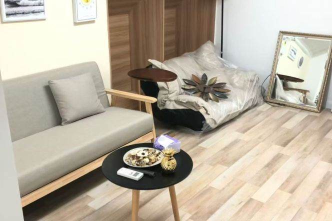 1BR Lane House near Zhaojiabang Rd Metro with Terrace (L7/L9)