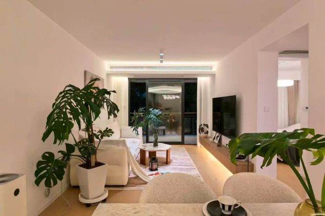 2BR Apartment at Oriental Manhattan (L1/L9/L11)