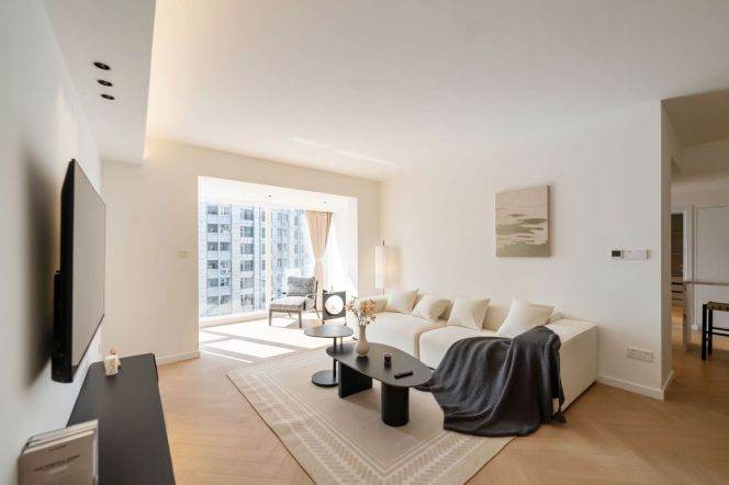 Spacious 3BR Apartment near Xujiahui Metro (L4)