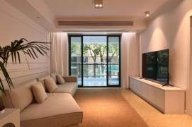 Spacious 2BR Apartment near West Yan'An Rd Metro