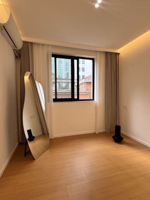 Housing image — Bedroom