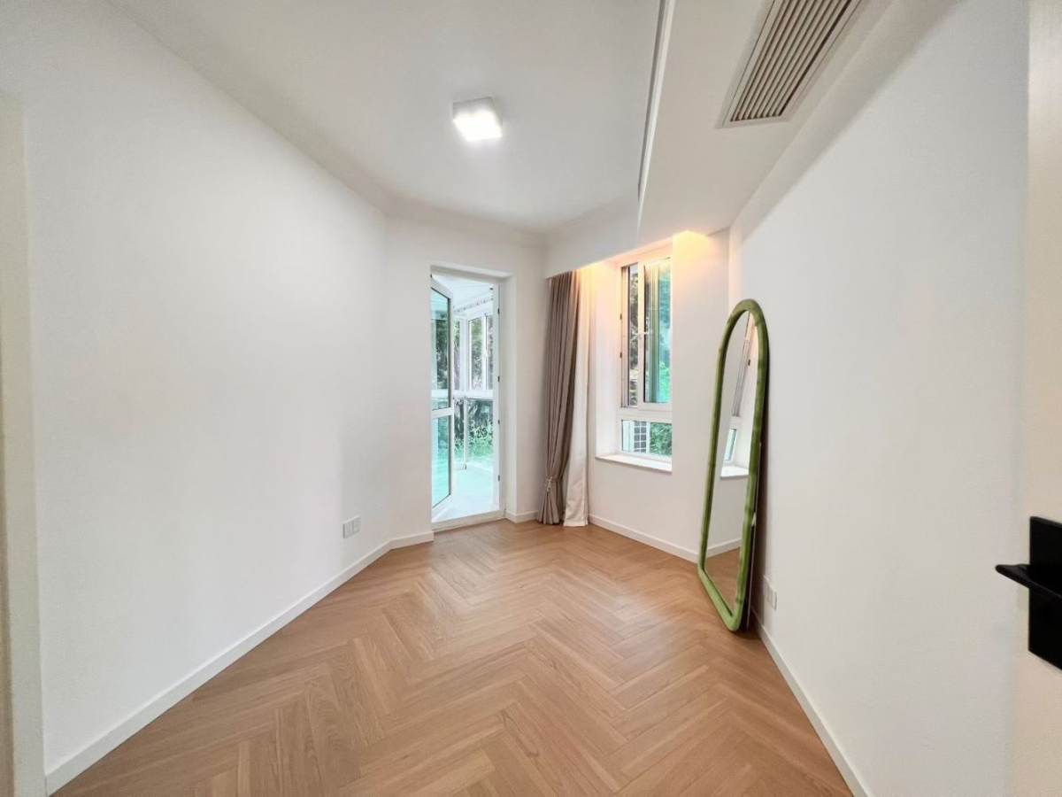 Housing image — Bedroom