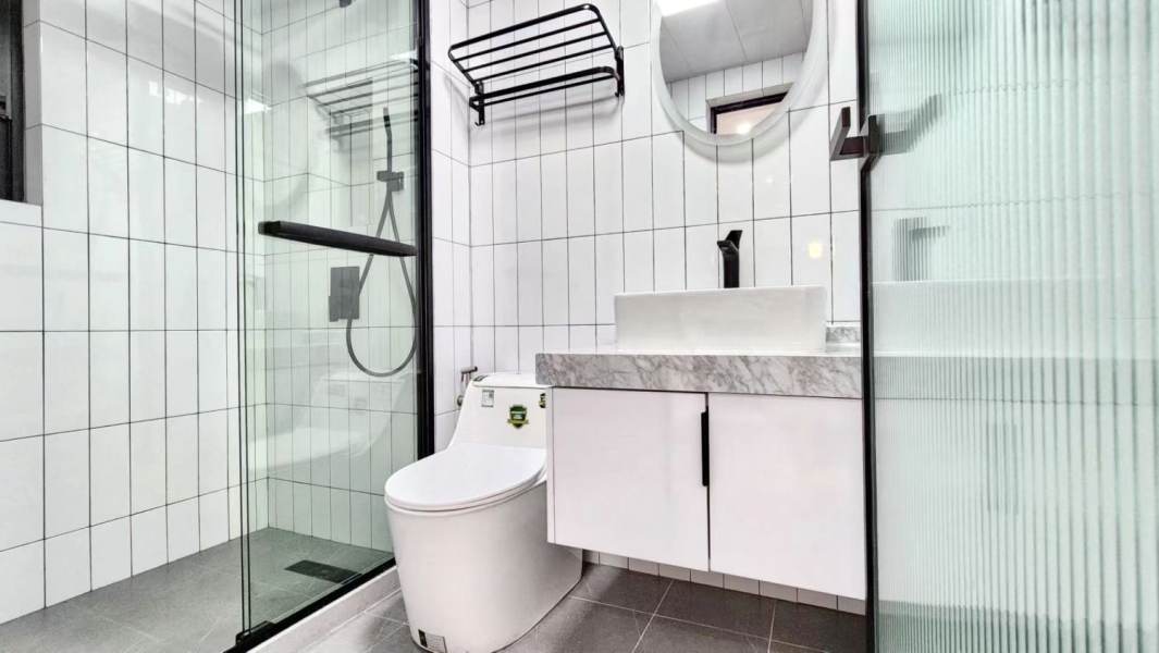 Housing image — Bathroom