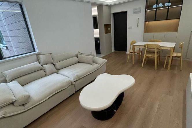 2BR Apartment near Zhongshan Park (L2/L3/L4)