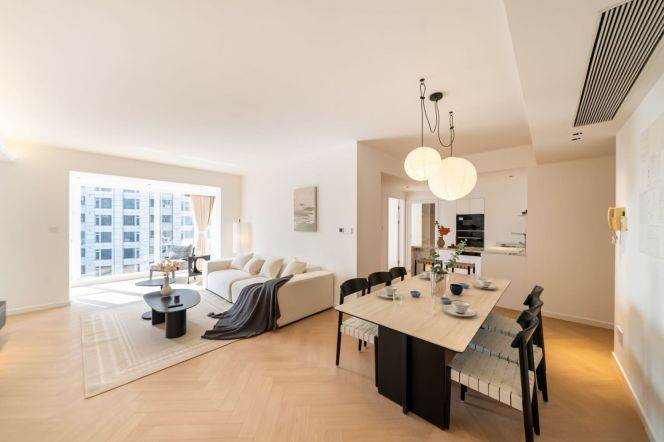 Spacious 3BR Apartment near Xujiahui Metro (L4)