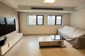 High-Floor Spacious 2BR Apartment near Jiaotong University Metro