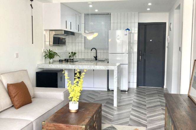 1BR Apartment in Old Xuhui (L9/L12)