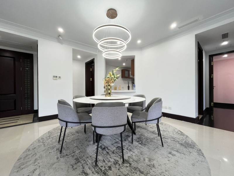 Housing image — Dining Area