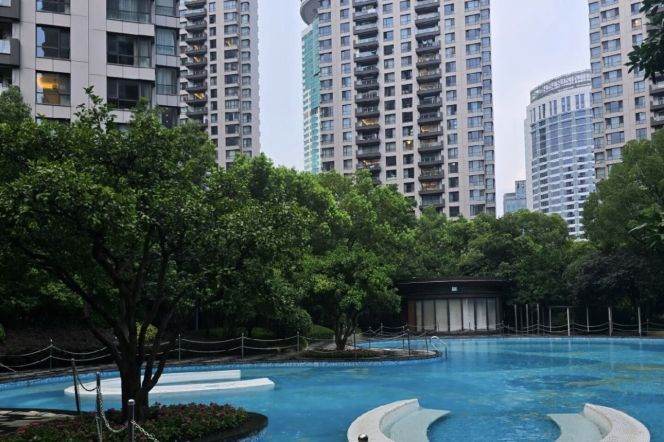 2BR Apartment near Century Park