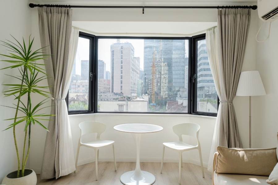 Housing image — Balcony