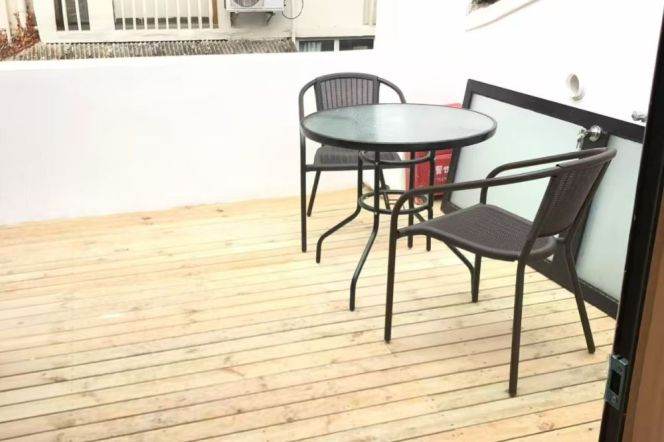 1BR Lane House near Zhaojiabang Rd Metro with Terrace (L7/L9)