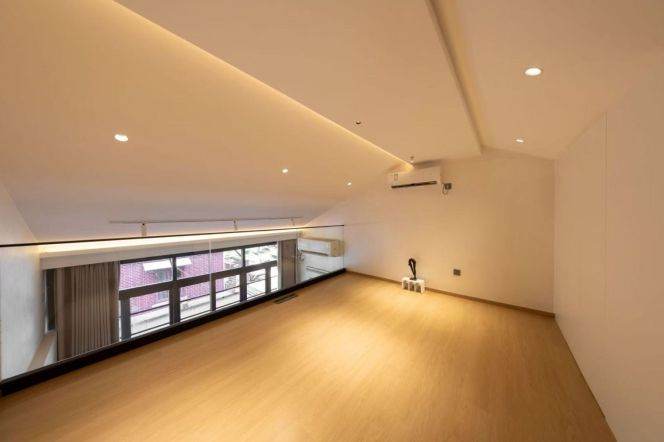 3BR Lane House near South Shaanxi Rd Metro with Terrace (L1/L10/L12)