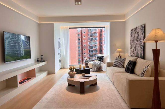 Spacious 2BR Apartment in Gubei