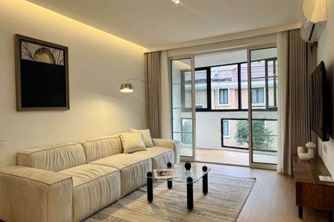 2BR Apartment in Jing'an (L7/L13/L14)