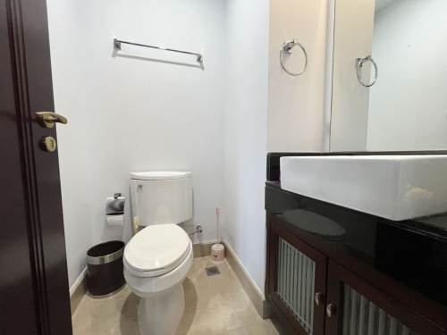 Housing image — Bathroom
